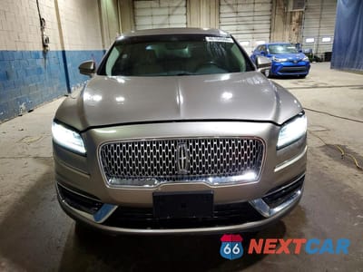 Piąte zdjęcie samochodu w środku: 2019 LINCOLN NAUTILUS SELECT VIN:2LMPJ8K96KBL65631 - miniatura