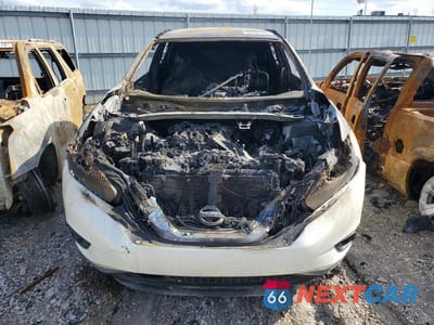 Piąte zdjęcie samochodu w środku: 2018 NISSAN MURANO SV VIN:5N1AZ2MH3JN186171 - miniatura