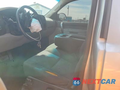 Zdjęcie 7 z 12 samochodu: 2013 CHEVROLET SILVERADO C1500 VIN:1GCNCPEX2DZ179283 - miniatura