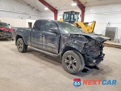 Czwarte zdjęcie samochodu z boku: 2016 TOYOTA TACOMA TRD SPORT VIN:5TFSZ5AN8GX005065 - miniatura