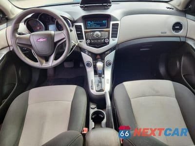 Zdjęcie 8 z 12 samochodu: 2011 CHEVROLET CRUZE LS VIN:1G1PC5SHXB7273942 - miniatura