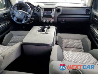 Zdjęcie 8 z 13 samochodu: 2019 TOYOTA TUNDRA SR VIN:5TFRM5F13KX142300 - miniatura
