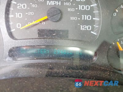 Zdjęcie 9 z 12 samochodu: 2005 CHEVROLET SILVERADO C1500 VIN:1GCEC14V35E273730 - miniatura