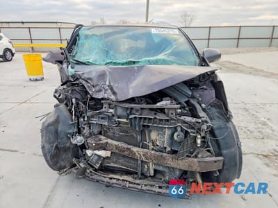 Piąte zdjęcie samochodu w środku: 2012 SCION IQ BASE VIN:JTNJJXB03CJ012984 - miniatura