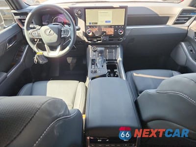 Zdjęcie 8 z 12 samochodu: 2025 LEXUS GX 550 LUXURY VIN:JTJVBCDX2S5050832 - miniatura