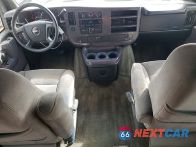 Zdjęcie 8 z 13 samochodu: 2009 GMC SAVANA G1500 VIN:1GTFG15X991116838 - miniatura