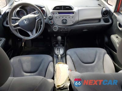 Zdjęcie 8 z 11 samochodu: 2011 HONDA FIT VIN:JHMGE8H34BS002885 - miniatura