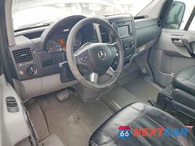 Zdjęcie 8 z 13 samochodu: 2015 MERCEDES BENZ SPRINTER DELIVERY VAN VIN:WDZPE8DC4FP125098 - miniatura