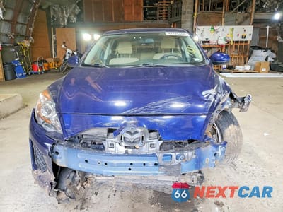 Piąte zdjęcie samochodu w środku: 2012 MAZDA 3 I VIN:JM1BL1L88C1562458 - miniatura