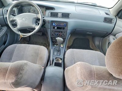 Zdjęcie 8 z 12 samochodu: 1999 TOYOTA CAMRY LE VIN:4T1BG22K9XU578224 - miniatura