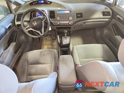 Zdjęcie 8 z 11 samochodu: 2010 HONDA CIVIC LX VIN:2HGFA1F57AH561293 - miniatura