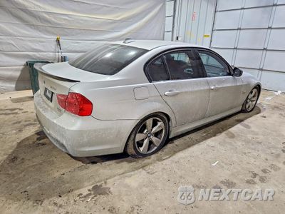 Trzecie zdjęcie samochodu z tyłu: 2011 BMW 328 XI VIN:WBAPK7C54BA772052 - miniatura