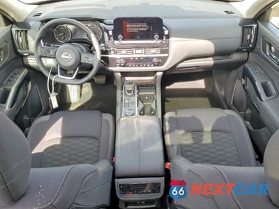Zdjęcie 8 z 13 samochodu: 2025 NISSAN PATHFINDER SV VIN:5N1DR3BDXSC296618 - miniatura