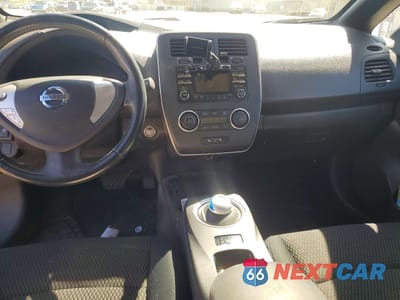 Zdjęcie 8 z 14 samochodu: 2013 NISSAN LEAF S VIN:1N4AZ0CPXDC413329 - miniatura