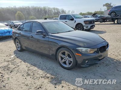 Czwarte zdjęcie samochodu z boku: 2014 BMW 320 I VIN:WBA3B1G55ENT01207 - miniatura