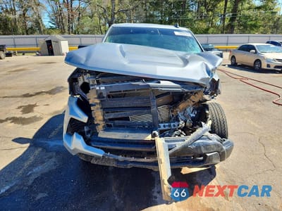 Piąte zdjęcie samochodu w środku: 2025 CHEVROLET SILVERADO K1500 VIN:3GCNKAEK7SG150556 - miniatura