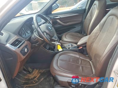 Zdjęcie 7 z 14 samochodu: 2016 BMW X1 XDRIVE28I VIN:WBXHT3Z35G4A50958 - miniatura