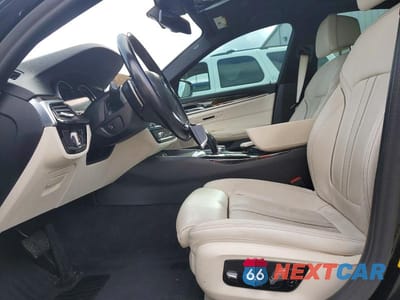 Zdjęcie 7 z 11 samochodu: 2019 BMW 530E VIN:WBAJA9C56KB399143 - miniatura