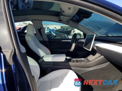 Zdjęcie 7 z 12 samochodu: 2023 TESLA MODEL Y VIN:7SAYGDEF3PF852795 - miniatura