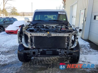 Piąte zdjęcie samochodu w środku: 2022 FORD BRONCO BASE VIN:1FMDE5AP4NLB02379 - miniatura