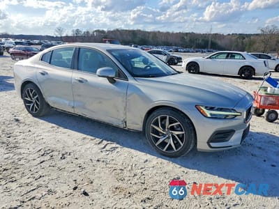 Czwarte zdjęcie samochodu z boku: 2020 VOLVO S60 T5 MOMENTUM VIN:7JR102FK6LG039634 - miniatura