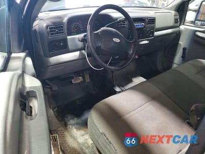 Zdjęcie 8 z 11 samochodu: 2003 FORD F250 SUPER DUTY VIN:1FTNF21L83ED88773 - miniatura