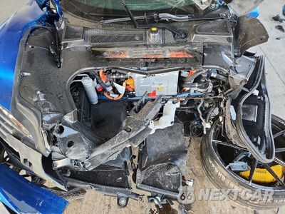 Zdjęcie 11 z 12 samochodu: 2022 FERRARI SF 90 SPIDER VIN:ZFF96NMA7N0275914 - miniatura