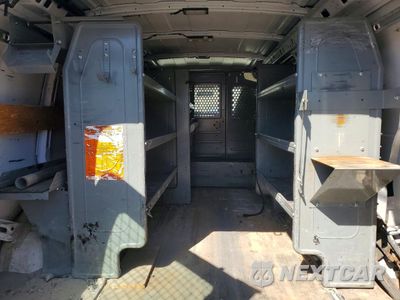 Zdjęcie 10 z 13 samochodu: 2016 CHEVROLET EXPRESS 2500 CARGO UTILITY / SERVICE VAN VIN:1GCWGAFF2G1228142 - miniatura