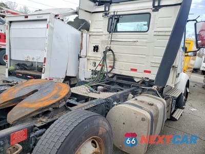 Zdjęcie 6 z 10 samochodu: 2022 VOLVO VNR SEMI TRUCK VIN:4V4W19EGXNN285547 - miniatura
