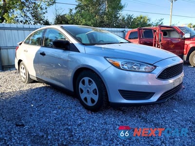 Czwarte zdjęcie samochodu z boku: 2018 FORD FOCUS S VIN:1FADP3E21JL220441 - miniatura