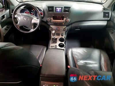 Zdjęcie 8 z 12 samochodu: 2012 TOYOTA HIGHLANDER SE VIN:5TDBK3EH5CS123684 - miniatura