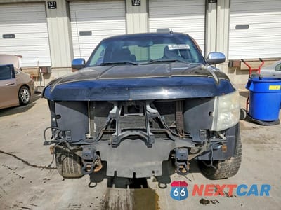 Piąte zdjęcie samochodu w środku: 2008 CHEVROLET SILVERADO K1500 VIN:2GCEK190X81331337 - miniatura