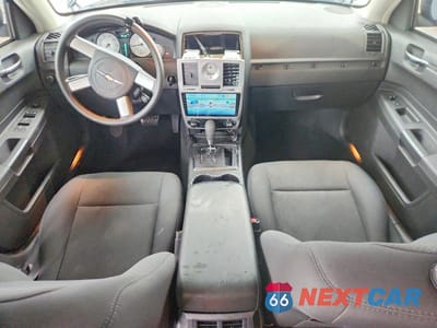 Zdjęcie 8 z 12 samochodu: 2008 CHRYSLER 300 LX VIN:2C3KA43R28H179886 - miniatura