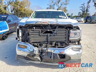 Piąte zdjęcie samochodu w środku: 2018 GMC SIERRA K1500 SLT VIN:3GTU2NEC7JG614195 - miniatura