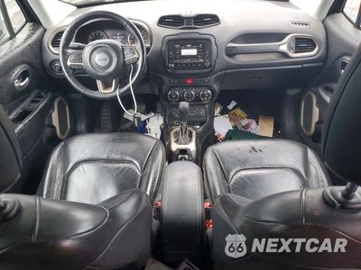Zdjęcie 8 z 11 samochodu: 2015 JEEP RENEGADE LIMITED VIN:ZACCJBDT8FPB41332 - miniatura
