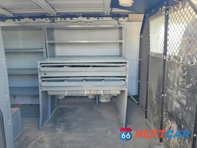 Zdjęcie 11 z 13 samochodu: 2006 CHEVROLET EXPRESS G2500 VIN:1GCGG25V661177956 - miniatura