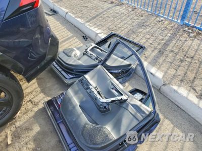Zdjęcie 13 z 14 samochodu: 2020 TOYOTA RAV4 XSE HV VIN:JTMEWRFV2LV045323 - miniatura