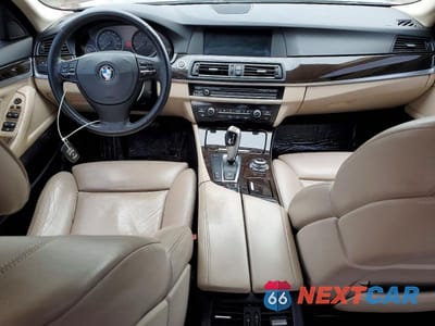 Zdjęcie 8 z 12 samochodu: 2011 BMW 550 XI VIN:WBAFU9C50BC278082 - miniatura