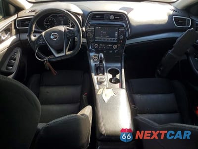 Zdjęcie 8 z 12 samochodu: 2017 NISSAN MAXIMA 3.5 S VIN:1N4AA6AP1HC422052 - miniatura