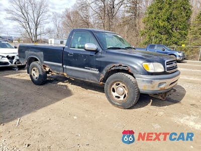 Czwarte zdjęcie samochodu z boku: 2000 TOYOTA TUNDRA SR5 VIN:5TBKT4417YS055198 - miniatura