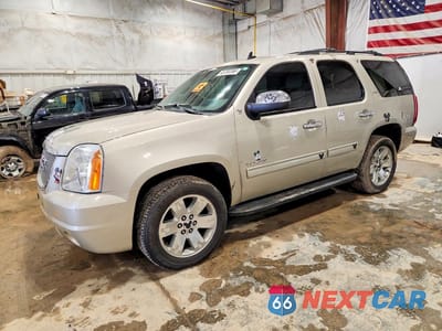 2013 GMC YUKON SLT 1GKS2CE0XDR149647 - główne zdjęcie licytacji z USA - miniatura