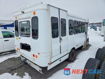 Czwarte zdjęcie samochodu z boku: 2016 FORD E450 SHUTTLE BUS VIN:1FDFE4FS4GDC33597 - miniatura