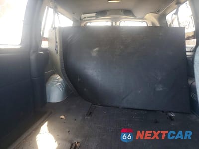 Zdjęcie 10 z 12 samochodu: 1999 CHEVROLET EXPRESS G2500 VIN:1GAGG25R6X1038245 - miniatura