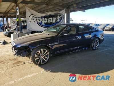 2018 JAGUAR XJ R - SPORT SAJWA1C72J8W17409 - główne zdjęcie licytacji z USA - miniatura