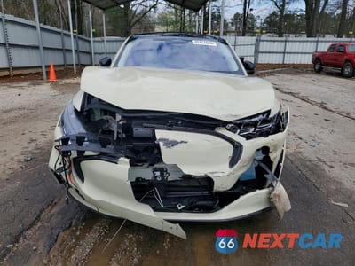 Piąte zdjęcie samochodu w środku: 2025 FORD MUSTANG MACH-E PREMIUM VIN:3FMTK3R75SMA54818 - miniatura