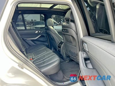 Zdjęcie 6 z 10 samochodu: 2020 BMW X5 XDRIVE40I VIN:5UXCR6C07LLL75726 - miniatura