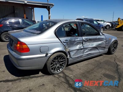 Trzecie zdjęcie samochodu z tyłu: 2005 BMW 325 I VIN:WBAEV33495KL64966 - miniatura