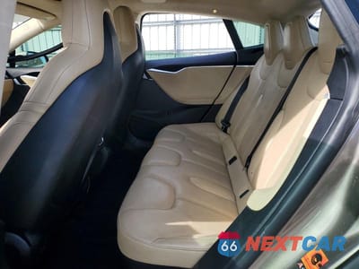 Zdjęcie 10 z 12 samochodu: 2015 TESLA MODEL S VIN:5YJSA1E18FF104131 - miniatura