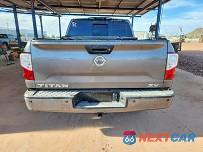 Zdjęcie 6 z 13 samochodu: 2018 NISSAN TITAN SV VIN:1N6AA1E69JN507713 - miniatura