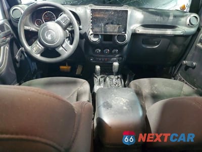 Zdjęcie 8 z 12 samochodu: 2017 JEEP WRANGLER UNLIMITED SPORT VIN:1C4BJWDG8HL570595 - miniatura